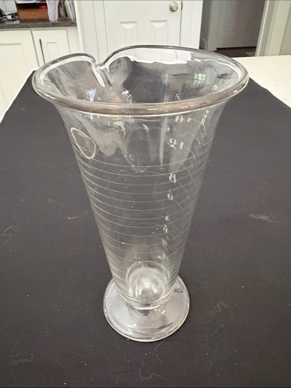 Antique Glass Apothecary Graduate Beaker 16 oz / 1 Pint